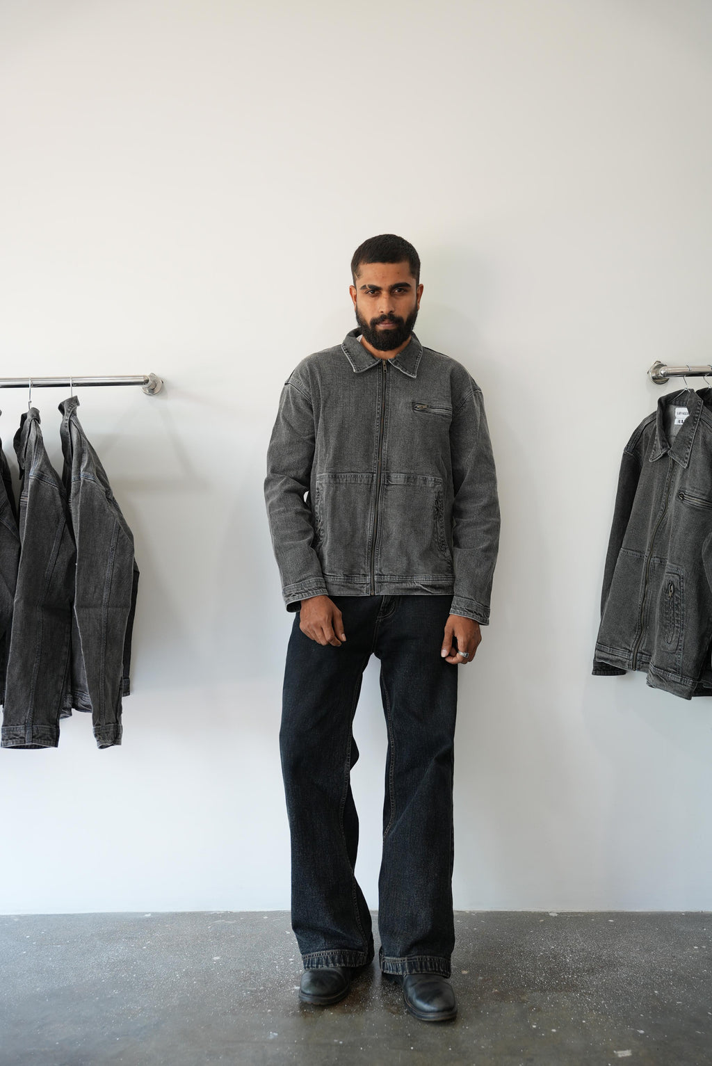 THE UTILITY DENIM JACKET - GREY